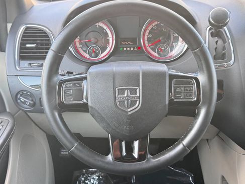 Used 2019 Dodge Grand Caravan SXT FWD image 29