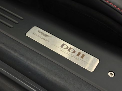 Used 2023 Aston Martin DB11 Volante RWD image 9