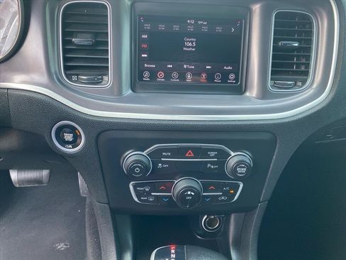 Used 2020 Dodge Charger SXT w/ Leather Interior Group RWD image 11