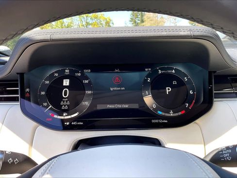 New 2026 Land Rover Range Rover Long Wheelbase SE image 19