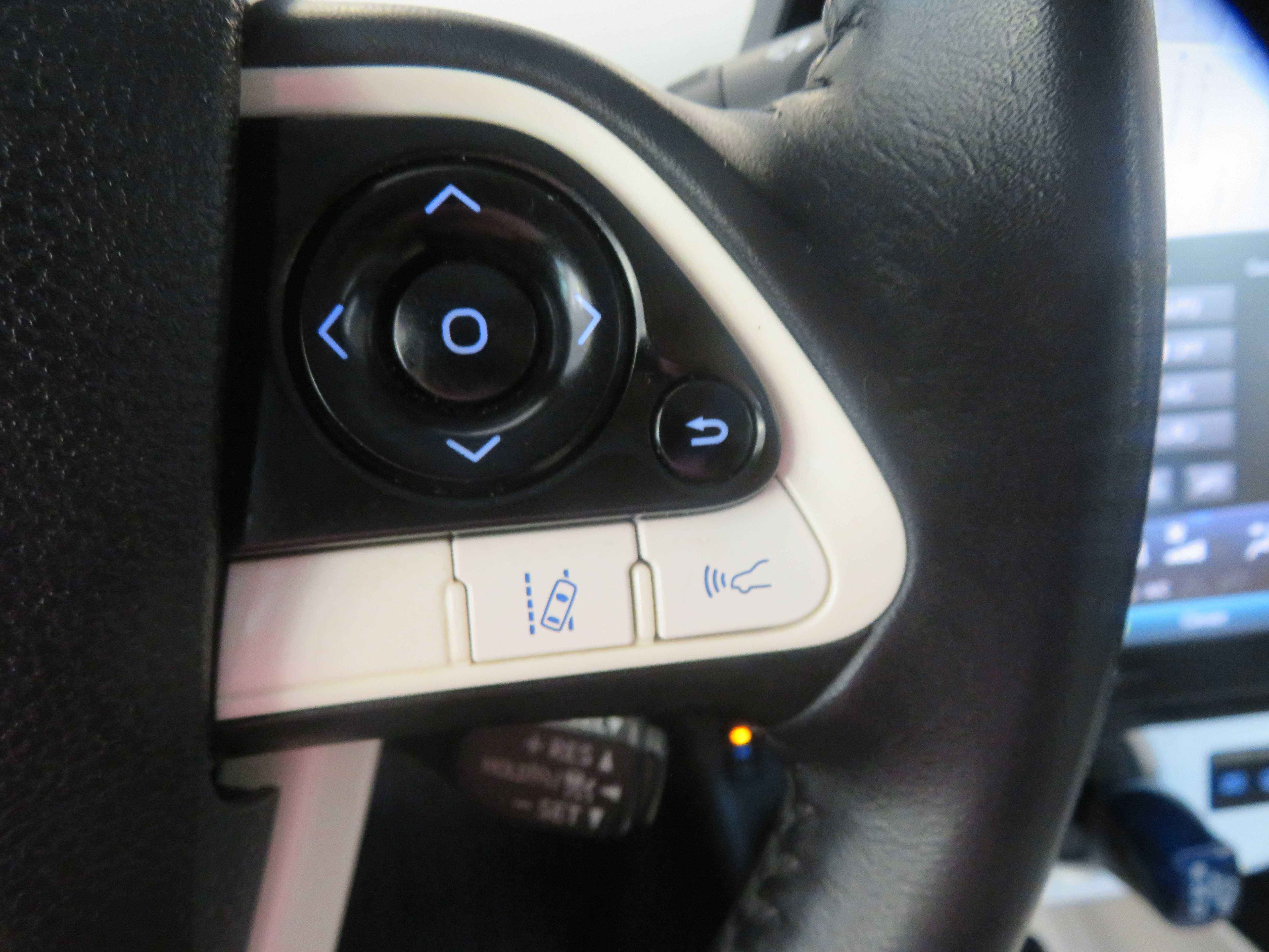 Used 2018 Toyota Prius Prime Premium FWD image 30