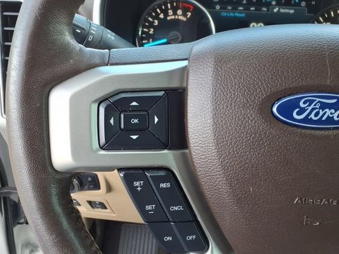 Used 2020 Ford F150 Lariat w/ Max Trailer Tow Package RWD image 33