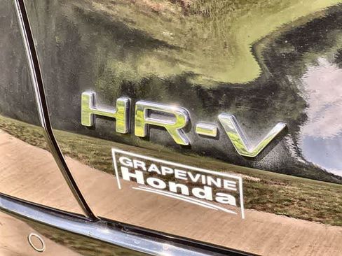 Used 2024 Honda HR-V EX-L image 8