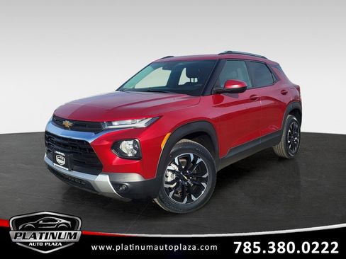 Used 2021 Chevrolet TrailBlazer LT image 1