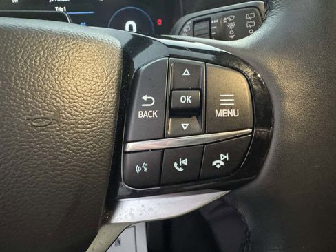 Used 2025 Ford Explorer Platinum image 20