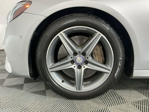 Used 2017 Mercedes-Benz E 300 image 32