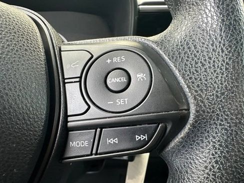 Used 2022 Toyota Corolla LE FWD image 21