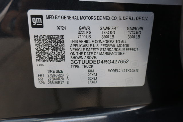 Used 2024 GMC Sierra 1500 SLT w/ SLT Premium Plus Package AWD/4WD image 46