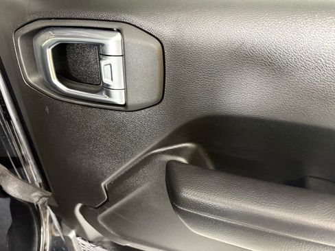 Used 2023 Jeep Wrangler Unlimited Rubicon 4xe AWD/4WD image 13