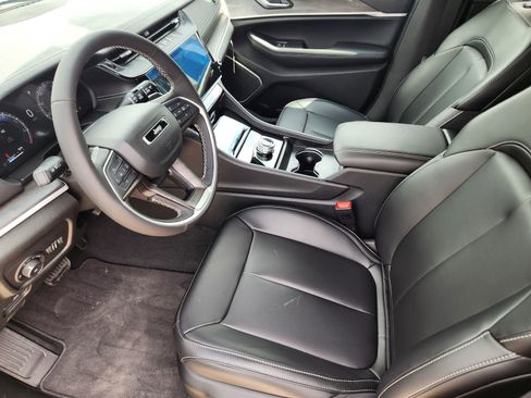 New 2026 Jeep Grand Cherokee Limited w/ Limited Altitude Package RWD image 13