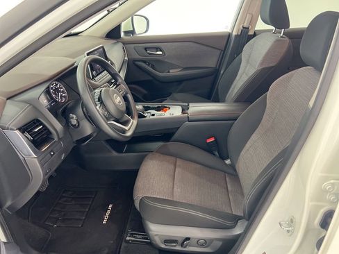 Used 2023 Nissan Rogue SV FWD image 17