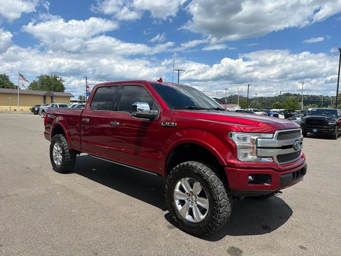Used 2018 Ford F150 Platinum w/ Equipment Group 701A Luxury AWD/4WD image 3