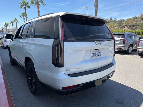 Certified 2023 Cadillac Escalade Sport w/ LPO, ONYX Package AWD/4WD image 9