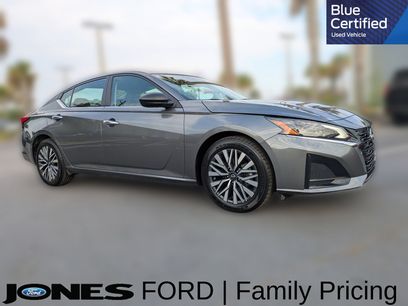 Used 2024 Nissan Altima 2.5 SV