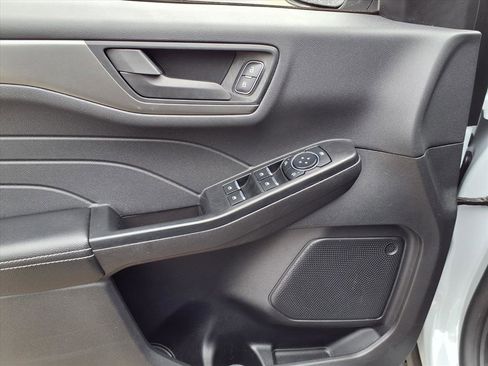 Used 2025 Ford Escape Active image 10