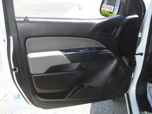 Used 2016 Chevrolet Colorado W/T w/ WT Convenience Package AWD/4WD image 16
