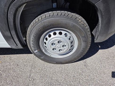 New 2026 RAM ProMaster 2500 w/ Convenience Group image 10