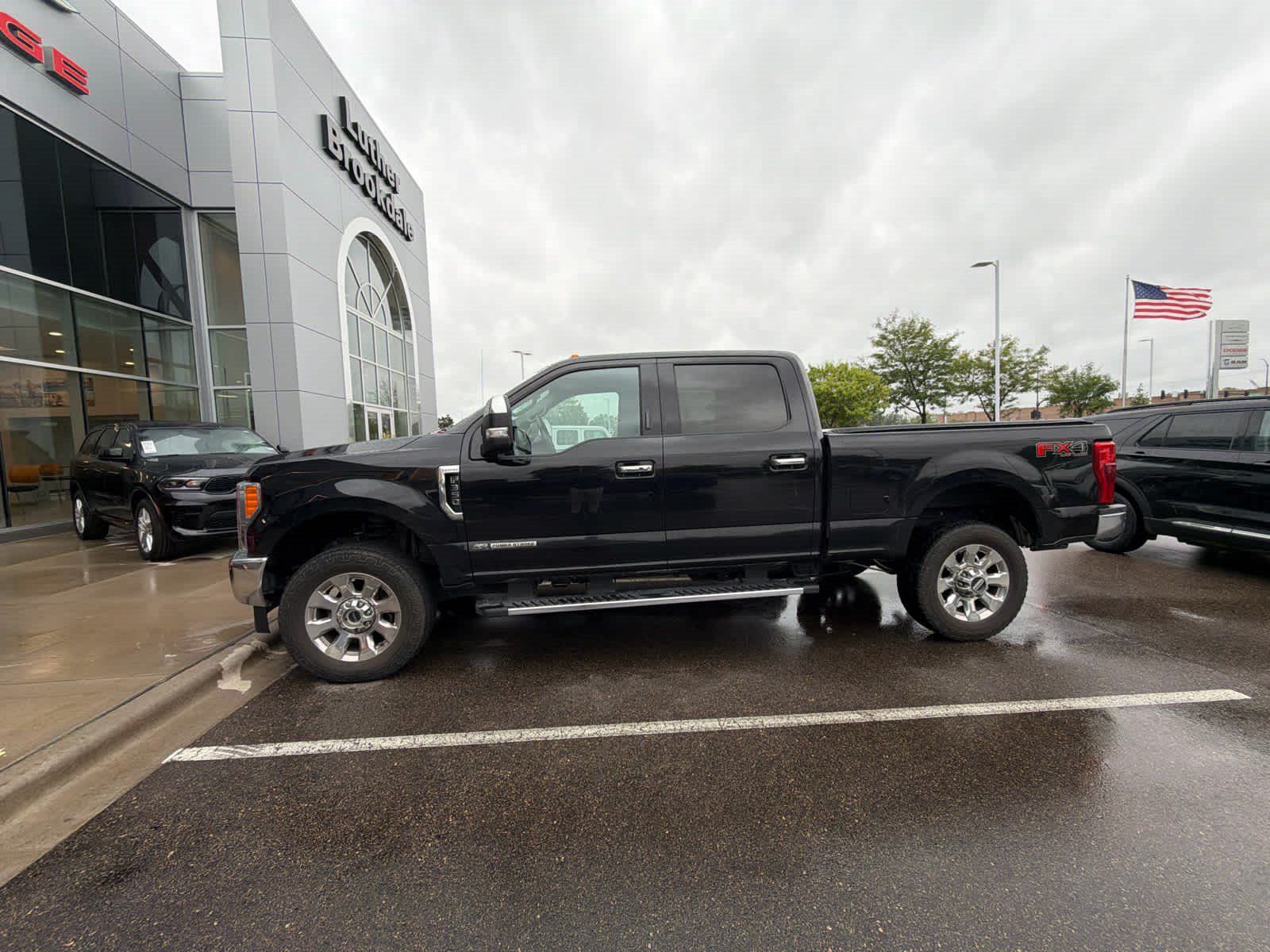 Used 2019 Ford F350 Lariat w/ Lariat Ultimate Package AWD/4WD image 6