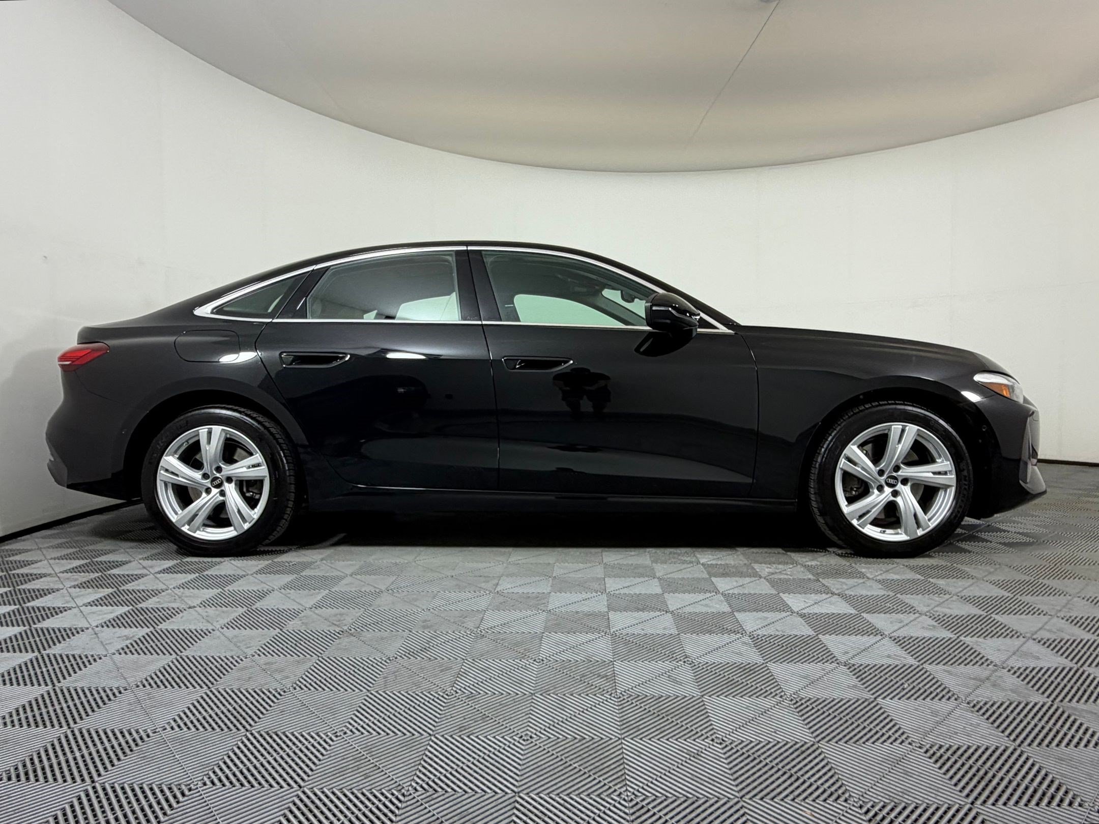 Used 2025 Audi A5 Premium w/ Convenience Package AWD/4WD image 8