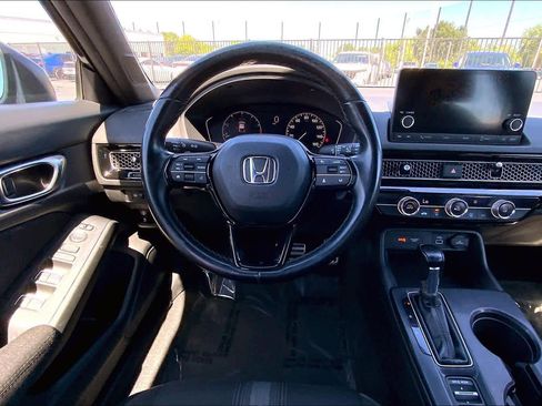 Used 2023 Honda Civic Sport image 5