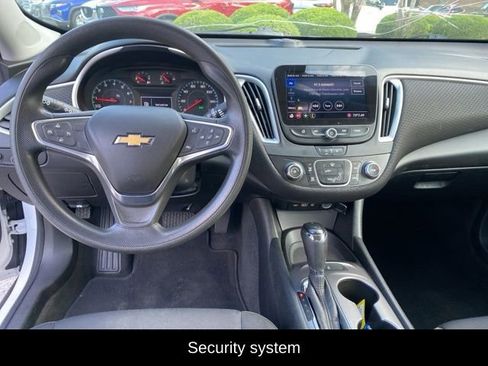 Used 2020 Chevrolet Malibu LS FWD image 9