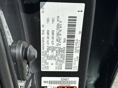 New 2026 Toyota Tundra Limited AWD/4WD image 34