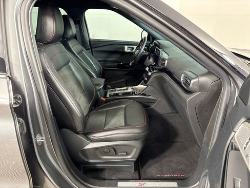 Certified 2023 Ford Explorer ST-Line w/ Class IV Trailer Tow Package RWD image 10