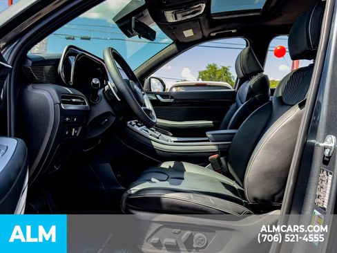 Used 2025 Hyundai Palisade Calligraphy FWD image 15