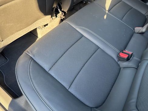 Used 2022 Buick Encore GX Essence w/ Experience Buick Package image 4