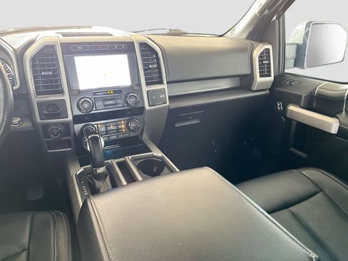 Used 2020 Ford F150 Lariat image 23