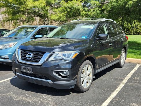 Used 2018 Nissan Pathfinder SL w/ SL Premium Package image 1