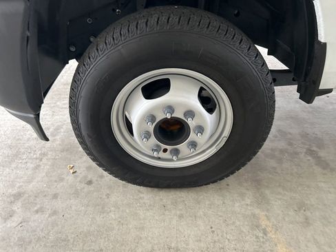 Used 2024 RAM 3500 Tradesman image 12