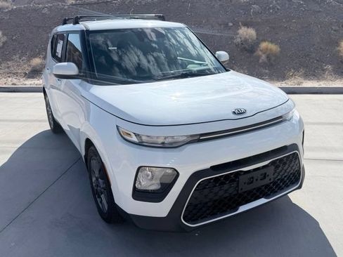 Used 2021 Kia Soul S FWD image 3