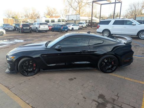 Used 2020 Ford Mustang Shelby GT350R w/ GT350R Equipment Group 920A RWD image 2