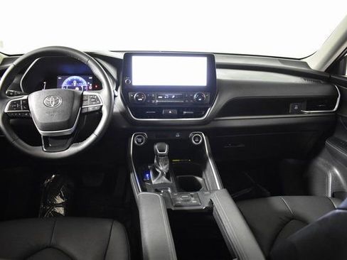 Used 2025 Toyota Grand Highlander AWD image 27