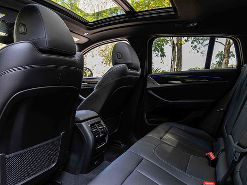 Used 2024 BMW X4 xDrive30i w/ Parking Assistance Package image 24