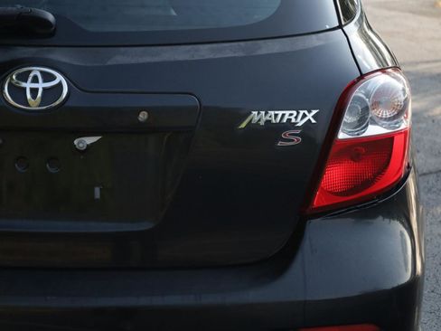 Used 2009 Toyota Matrix S FWD image 16