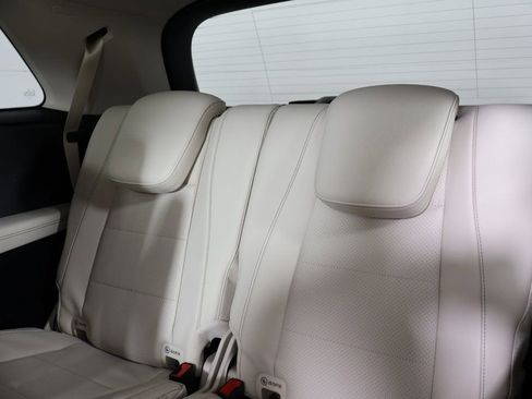 New 2026 Mercedes-Benz GLS 450 4MATIC image 7