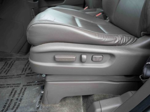 Used 2013 Honda Odyssey Touring image 12