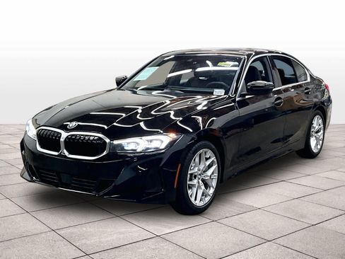 Used 2025 BMW 330i Sedan w/ Convenience Package RWD image 1