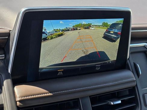 Used 2023 Chevrolet Tahoe LT RWD image 5