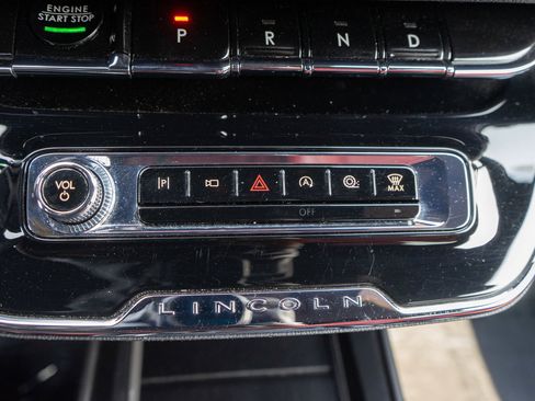 Used 2023 Lincoln Corsair Reserve w/ Equipment Group 202A AWD/4WD image 21