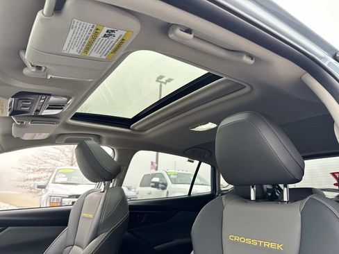 Used 2022 Subaru Crosstrek 2.5i Sport w/ Moonroof Package image 18