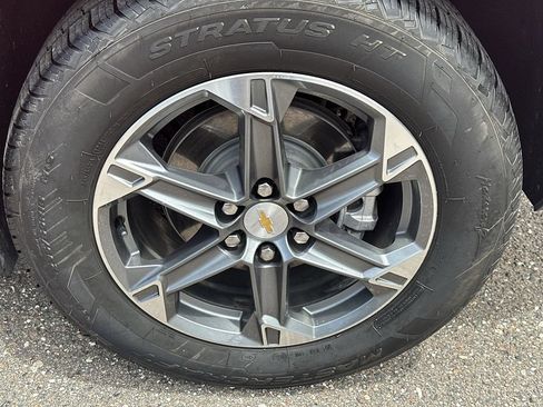Used 2025 Chevrolet Blazer LT FWD image 23