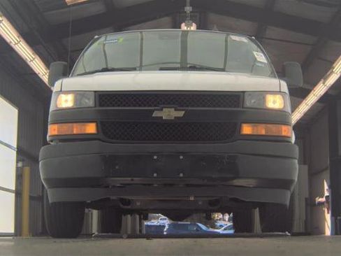 Used 2021 Chevrolet Express 3500 w/ Driver Convenience Package image 2