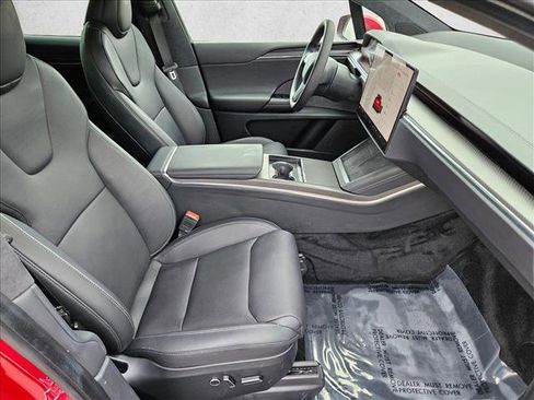 Used 2024 Tesla Model X Plaid image 21