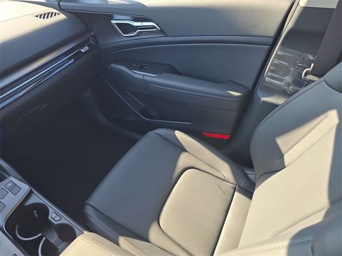 New 2026 Kia Sportage EX image 16