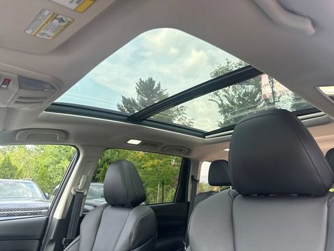 Used 2023 Subaru Ascent Limited w/ Technology Package AWD/4WD image 21