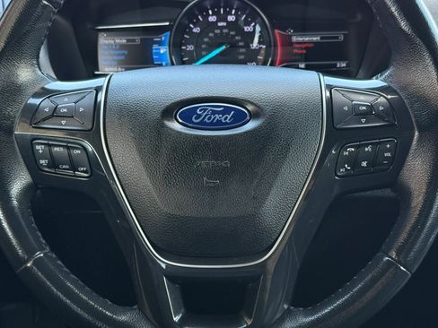 Used 2019 Ford Explorer Limited w/ Class III Trailer Tow Package FWD image 55