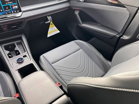 New 2026 Volkswagen Tiguan SE R-Line image 8